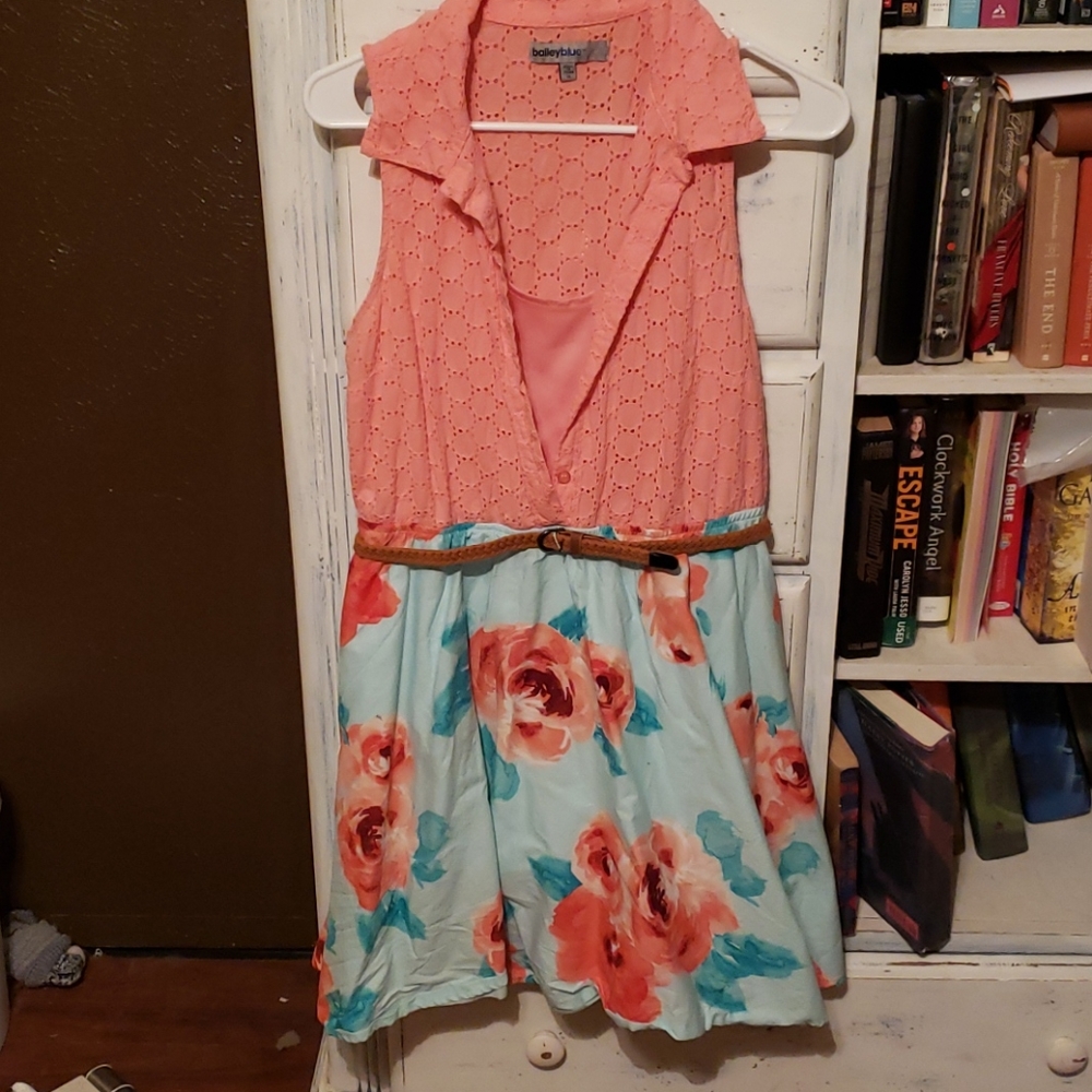 Sleeve less dress
